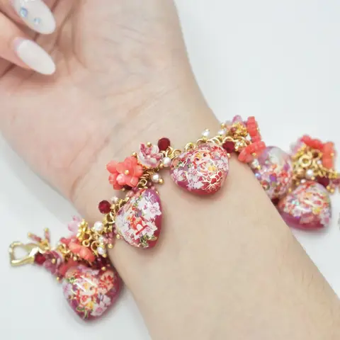 ข้อมือ Peach Pony Luck