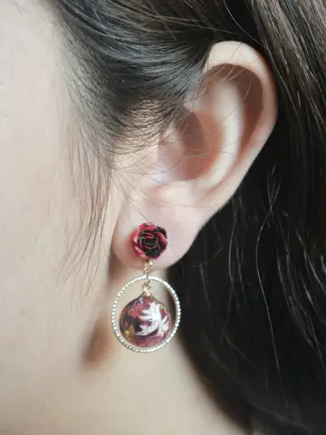 ต่างหูทรงกลม Maroon Fox