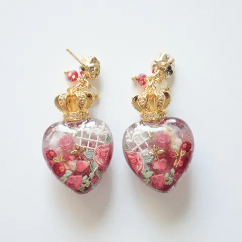 ต่างหูหัวใจ Royal Crown