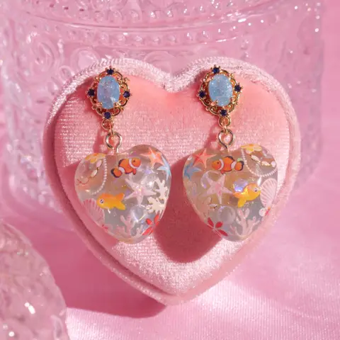 ต่างหูหัวใจ Marine Coral