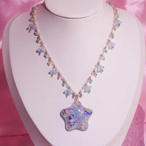 สร้อยคอ Icy Blueberry