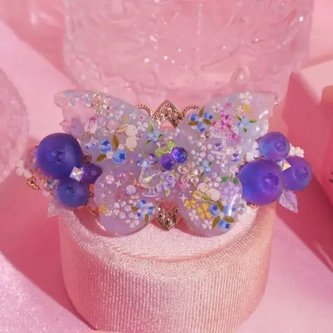 กิ๊บผีเสื้อ Icy Blueberry