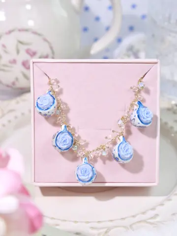 ข้อมือมินิทีคัพกุหลาบฟ้า Polkadot Tea Cup