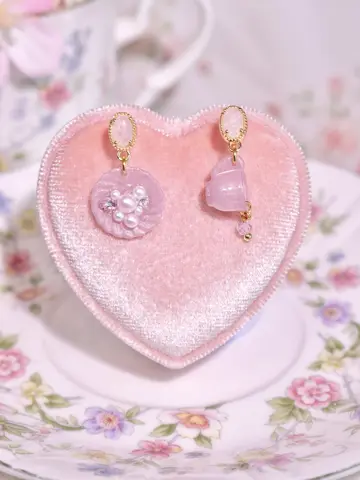 ต่างหูถ้วยจานเดี่ยวชมพู Fleur Glassy Pour