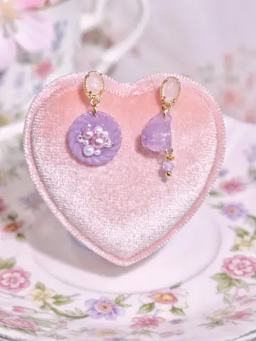 ต่างหูถ้วยจานเดี่ยวม่วง Fleur Glassy Pour
