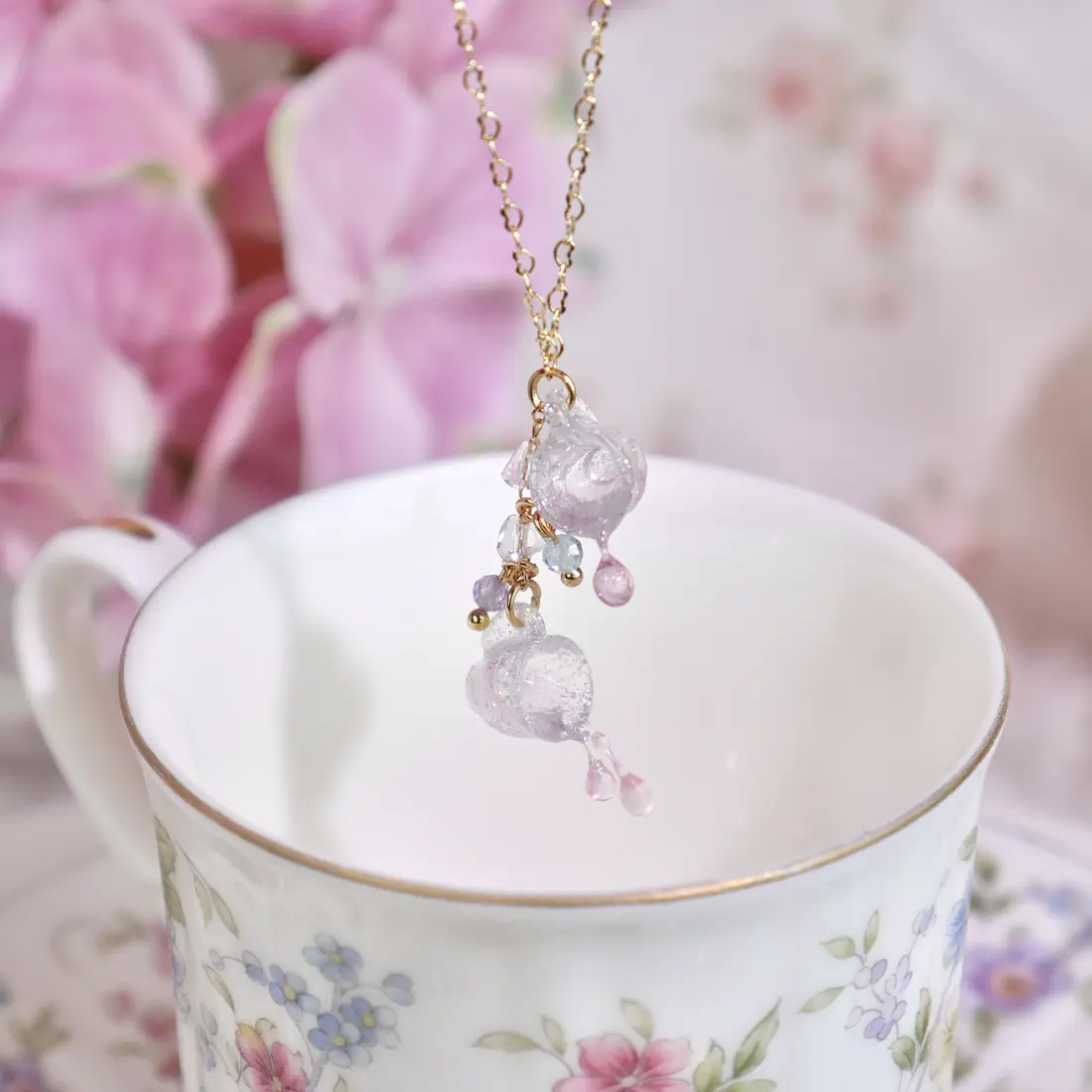 สร้อยคอถ้วยหยดน้ำชา Fleur Glassy Pour สร้อยคอ MIMEAR