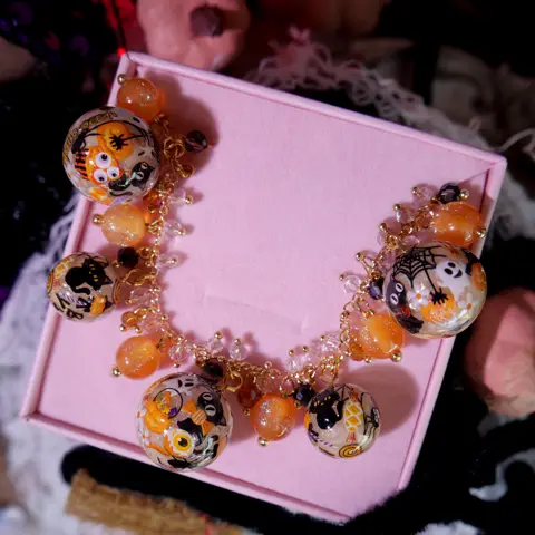 ข้อมือกลมครีม Halloween แคสเปอร์แมวดำ