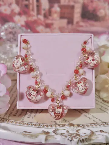 ข้อมือหัวใจแดงใสหมีครีม