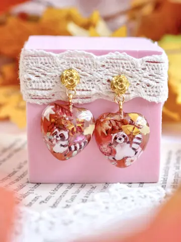 ต่างหูหัวใจ Maple Raccoon