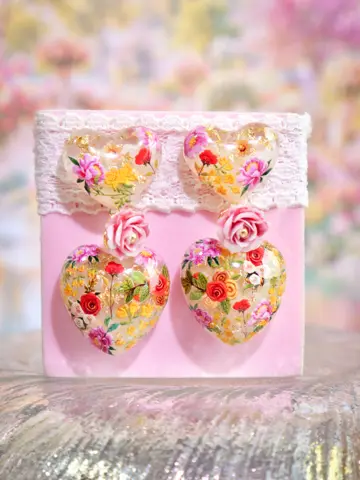 ต่างหูหัวใจเหลืองสวนดอกไม้