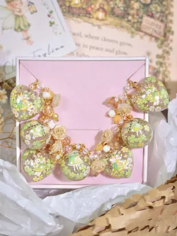 ข้อมือหัวใจกลมเขียวภูติจิ๋วโคลเวอร์