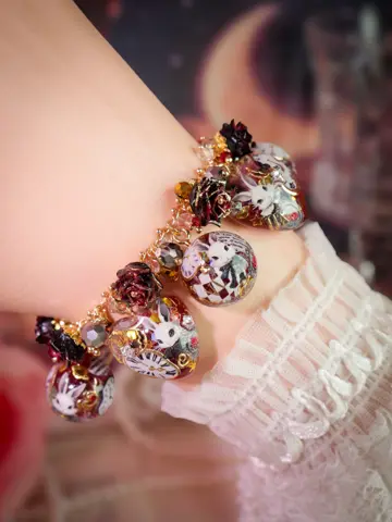 ข้อมือหัวใจกลมแดงดำกระต่ายนาฬิกา